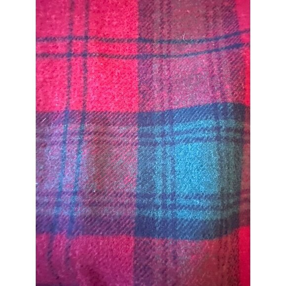 James Dalgliesh Red & Green Plaid Pure New Wool Scarf Made In United Kingdom - Picture 3 of 3